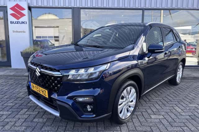 Suzuki S-Cross (2022) thumbnail 2