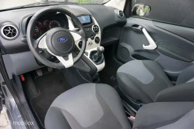 Ford Ka (2010) thumbnail 2