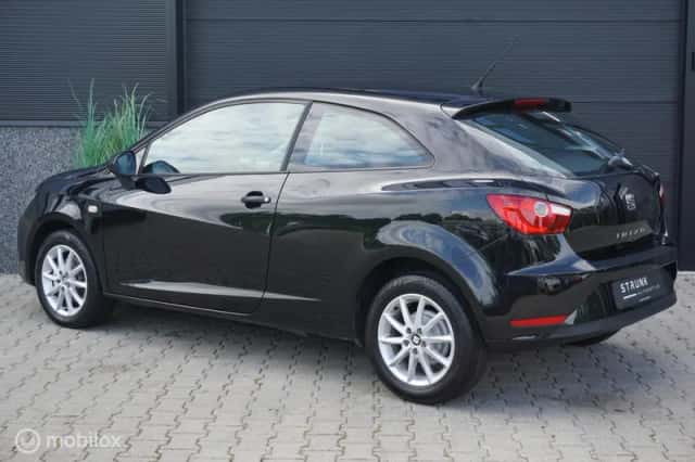 SEAT Ibiza (2014) thumbnail 3