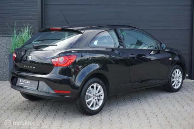 SEAT Ibiza (2014) thumbnail 5