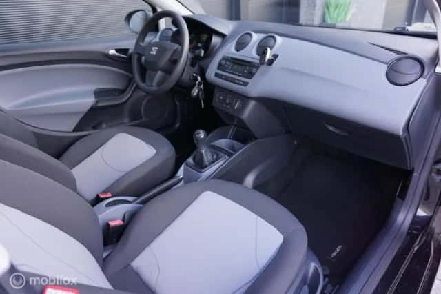 SEAT Ibiza (2014) thumbnail 6