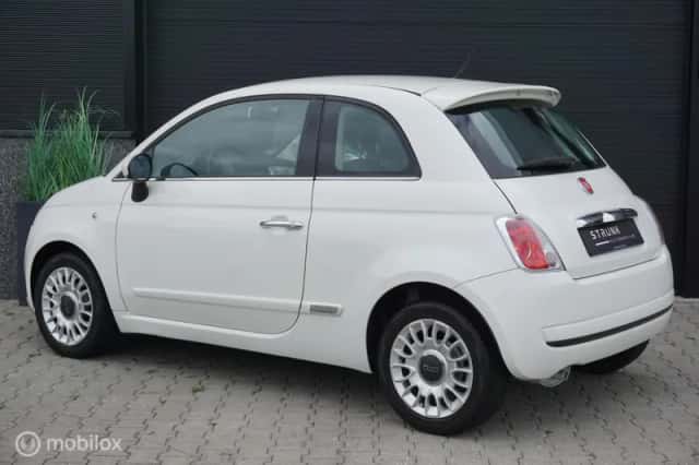 Fiat 500 (2009) thumbnail 3