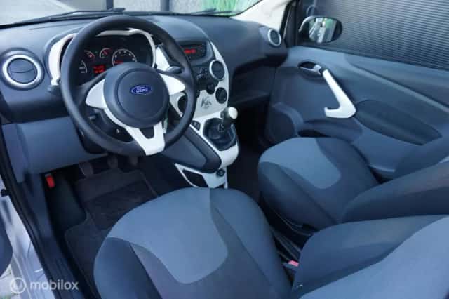 Ford Ka (2012) thumbnail 2
