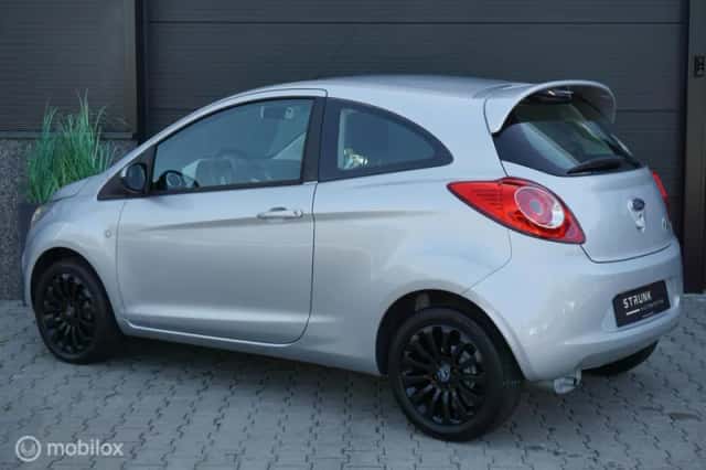 Ford Ka (2012) thumbnail 3