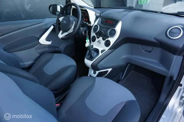Ford Ka (2012) thumbnail 6