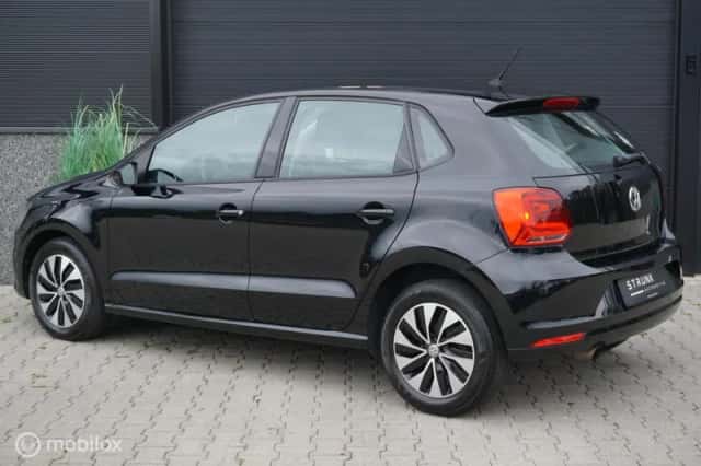 Volkswagen Polo (2017) thumbnail 3