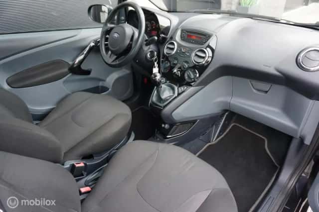 Ford Ka (2012) thumbnail 6