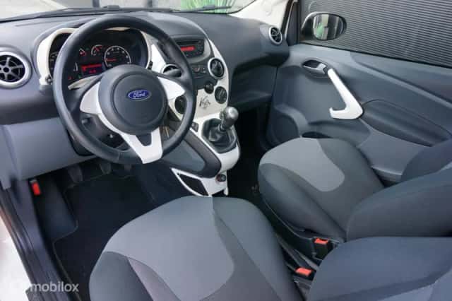 Ford Ka (2011) thumbnail 2