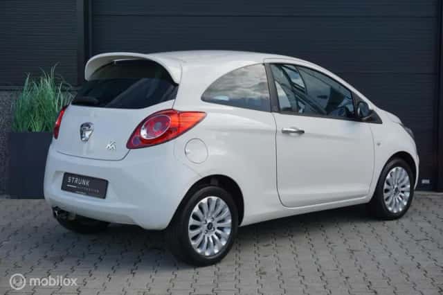 Ford Ka (2011) thumbnail 5