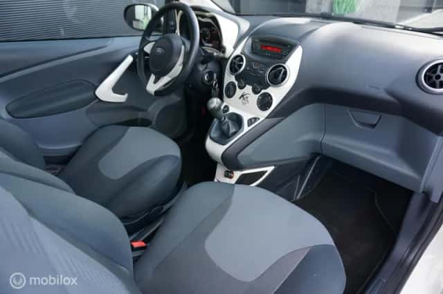 Ford Ka (2011) thumbnail 6