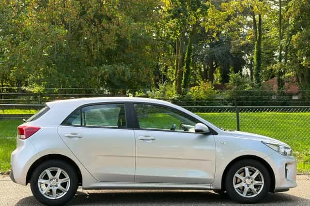 Kia Rio (2017) thumbnail 2