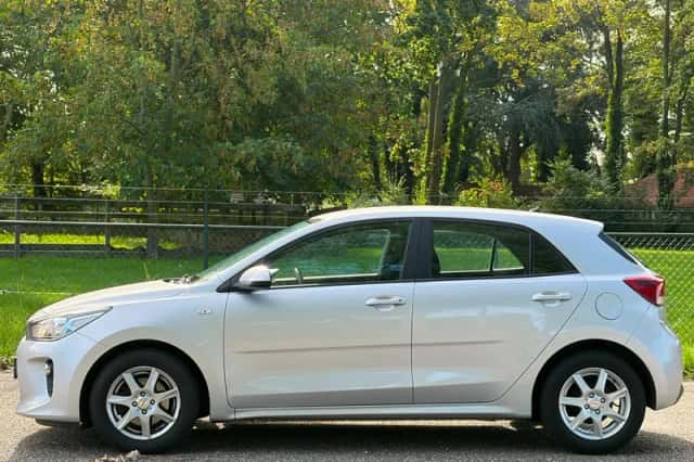 Kia Rio (2017) thumbnail 6
