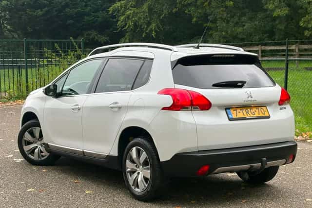 Peugeot 2008 (2014) thumbnail 6