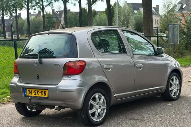 Toyota Yaris (2006) thumbnail 3