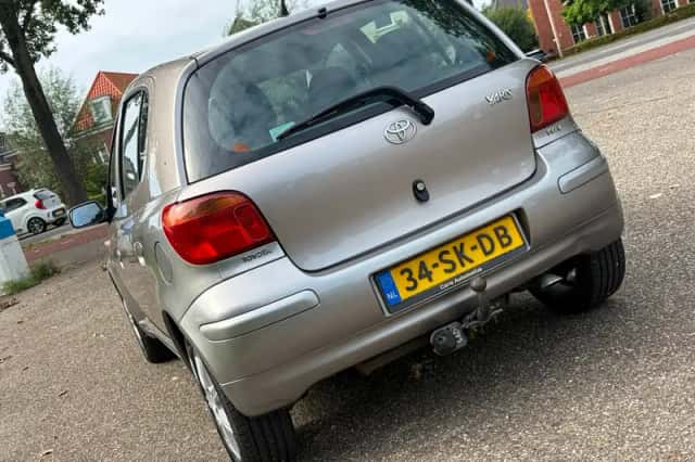 Toyota Yaris (2006) thumbnail 4