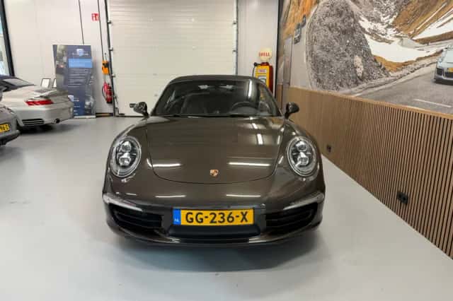 Porsche 911 (2014) thumbnail 3