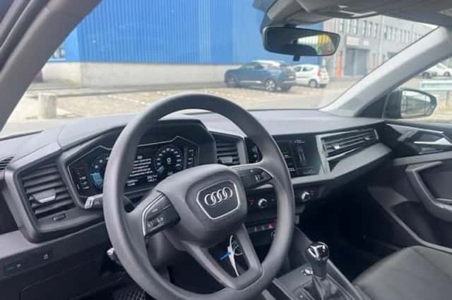 Audi A1 (2019) thumbnail 3