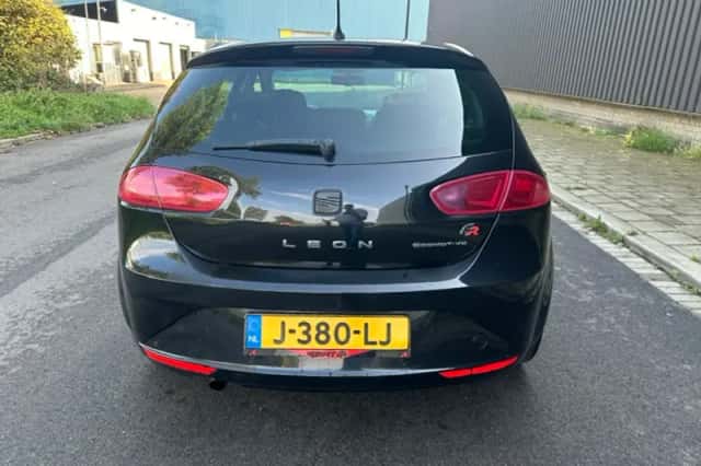 SEAT Leon (2012) thumbnail 2