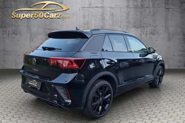 Volkswagen T-Roc (2023) thumbnail 3