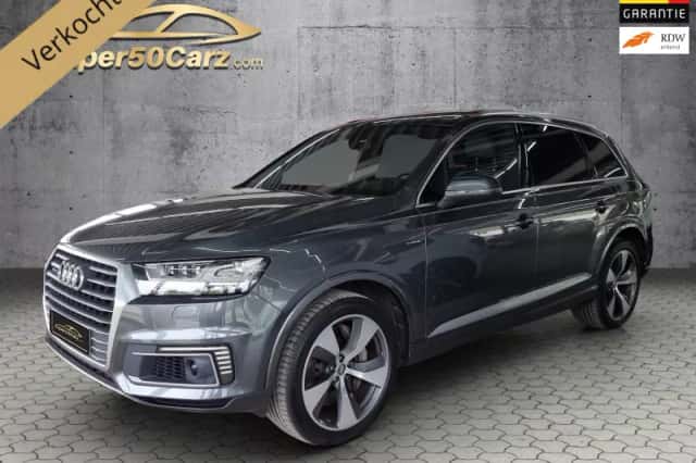 Audi Q7 (2016) thumbnail 1