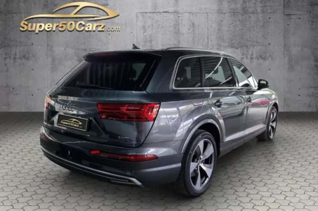Audi Q7 (2016) thumbnail 6