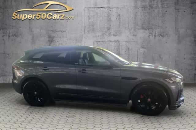 Jaguar F-Pace (2018) thumbnail 5
