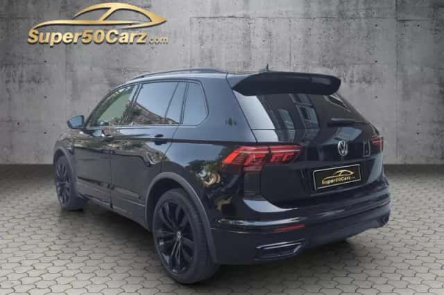 Volkswagen Tiguan (2021) thumbnail 3