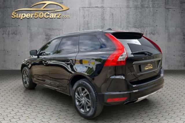 Volvo XC60 (2014) thumbnail 3
