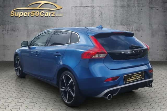 Volvo V40 (2017) thumbnail 3