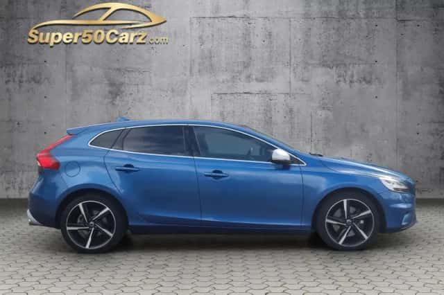 Volvo V40 (2017) thumbnail 5