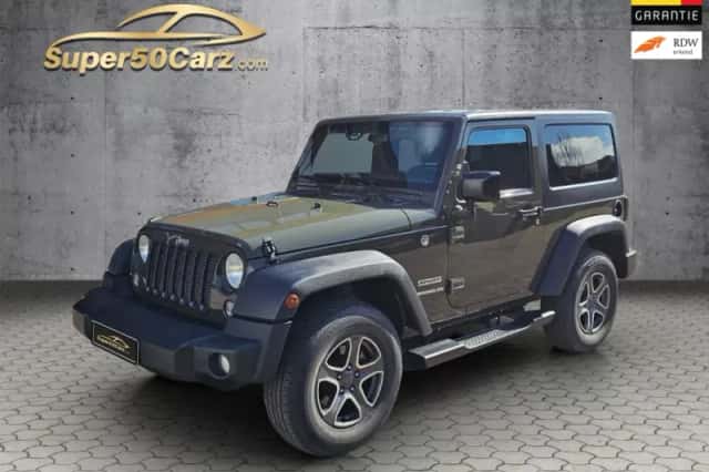 Jeep Wrangler (2016) thumbnail 1