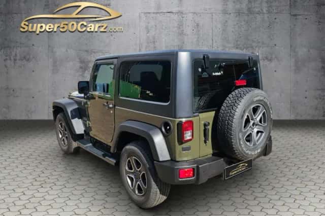 Jeep Wrangler (2016) thumbnail 3