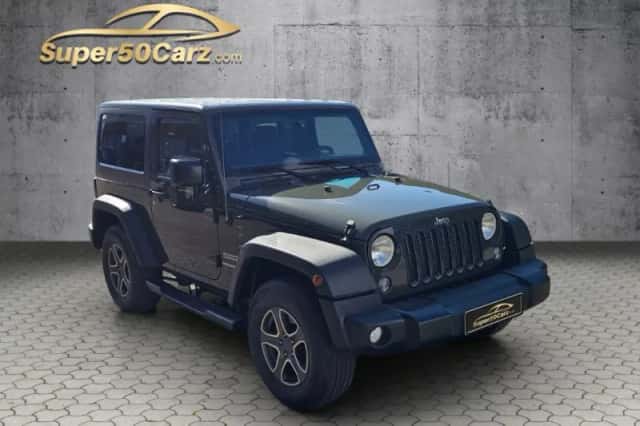 Jeep Wrangler (2016) thumbnail 4