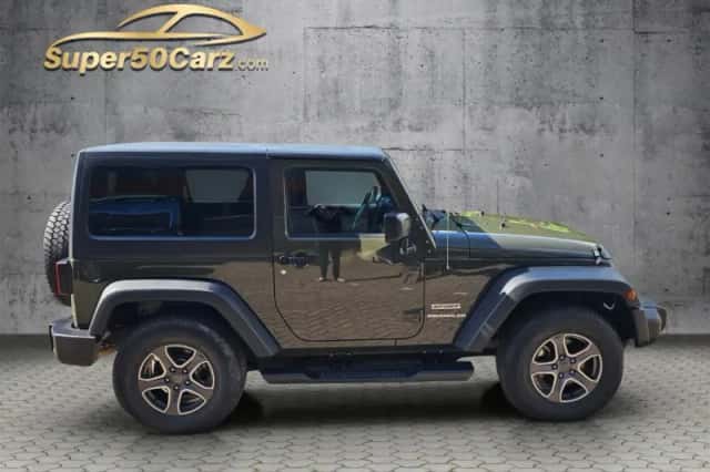 Jeep Wrangler (2016) thumbnail 5