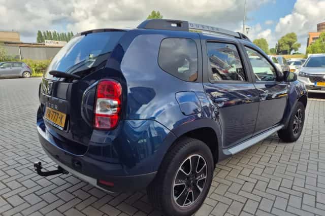 Dacia Duster (2017) thumbnail 4