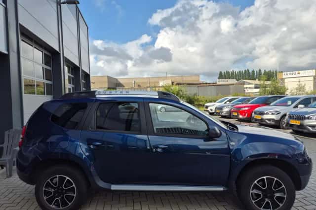 Dacia Duster (2017) thumbnail 5