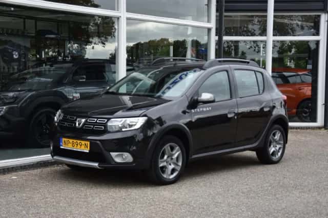 Dacia Sandero (2017) thumbnail 1