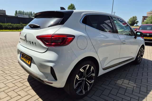 Mitsubishi Colt (2024) thumbnail 2