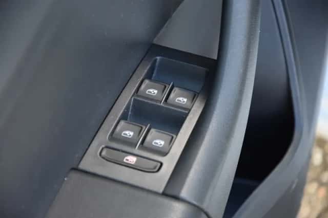 SEAT Toledo (2016) thumbnail 5