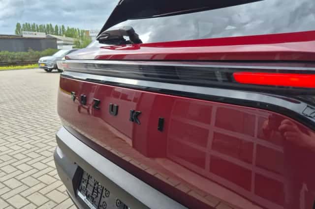 Suzuki e-Vitara (2026) thumbnail 2