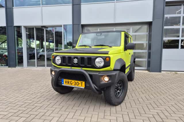 Suzuki Jimny (2022) thumbnail 1