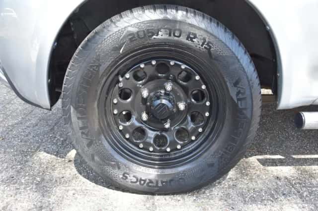 Suzuki Jimny (2009) thumbnail 5