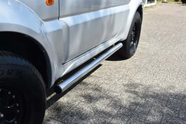Suzuki Jimny (2009) thumbnail 6