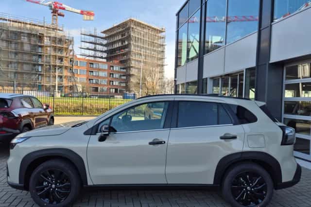 Suzuki S-Cross (2026) thumbnail 2