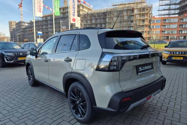 Suzuki S-Cross (2026) thumbnail 3