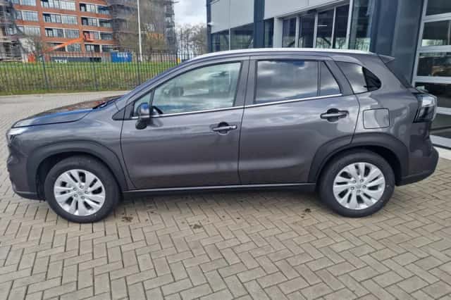 Suzuki S-Cross (2025) thumbnail 2