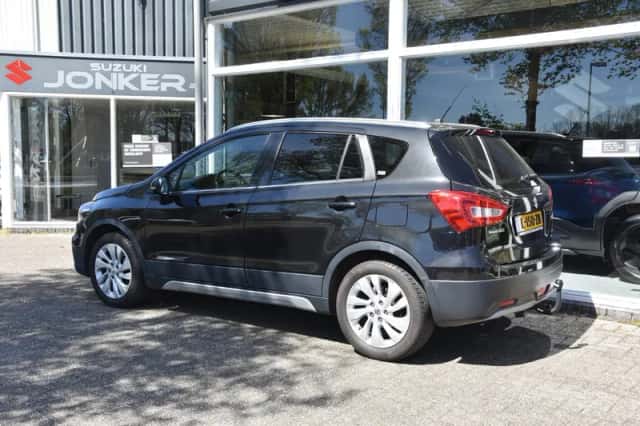 Suzuki S-Cross (2021) thumbnail 3