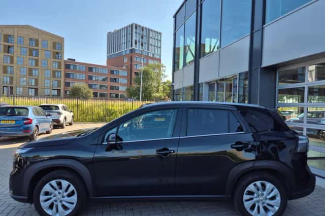 Suzuki S-cross (2025) thumbnail 4