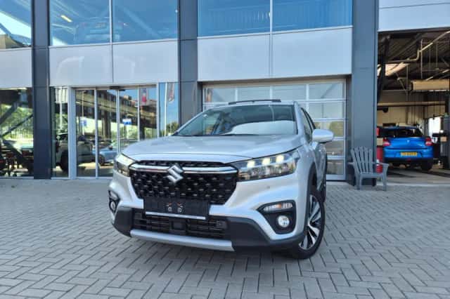 Suzuki S-Cross (2022) thumbnail 1