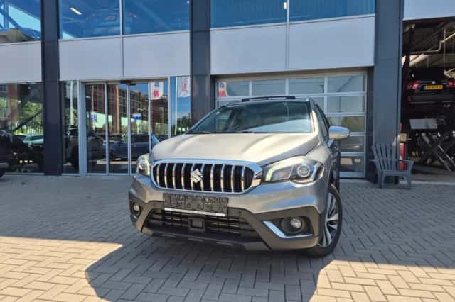 Suzuki S-Cross (2020) thumbnail 1
